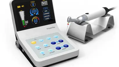 What are the characteristics of apex locator at work?